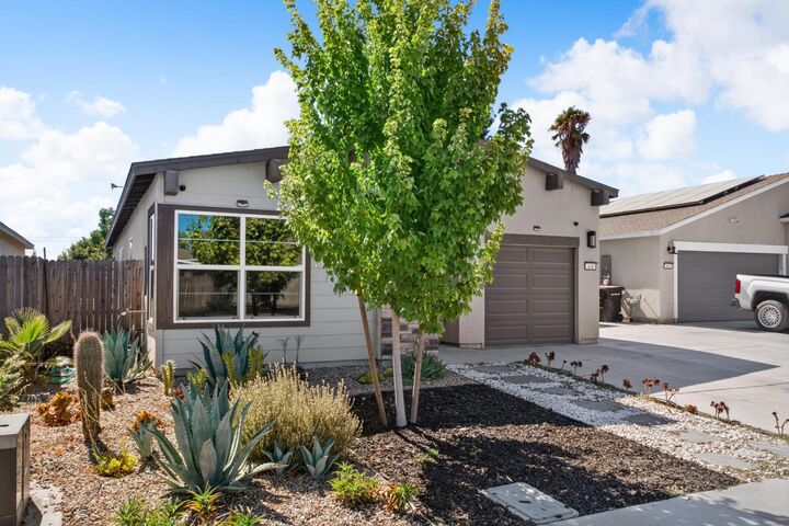 Property Photo: 449 Stein Way CA 95386