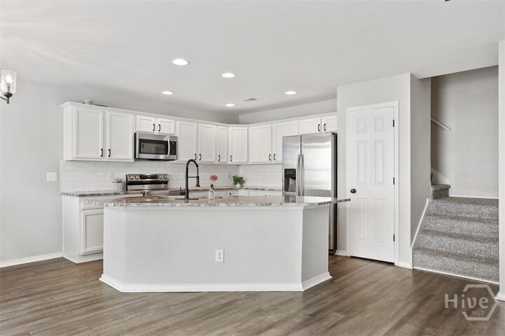 Property Photo:  91 Fairgreen Street  GA 31407 