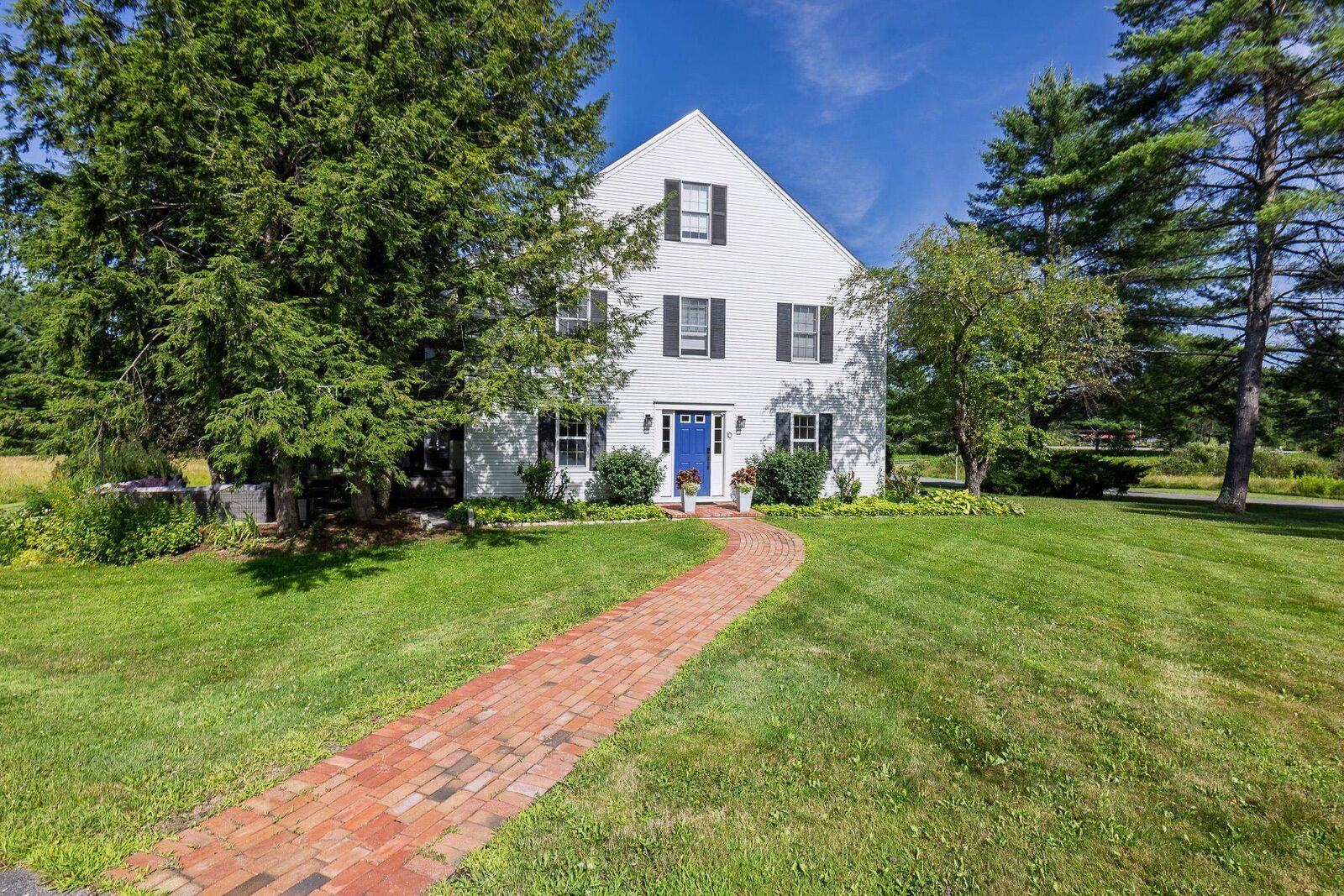 Property Photo: 40 Norwich Meadows VT 05055