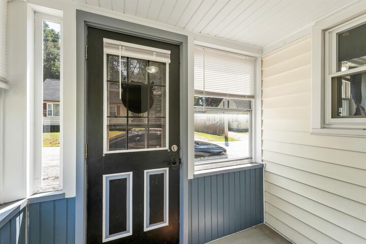 Property Photo: 10 Terrace Lane NH 03045