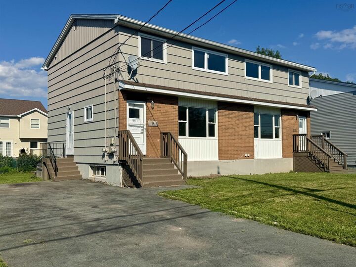 5/5A Marilyn Drive — photo 1