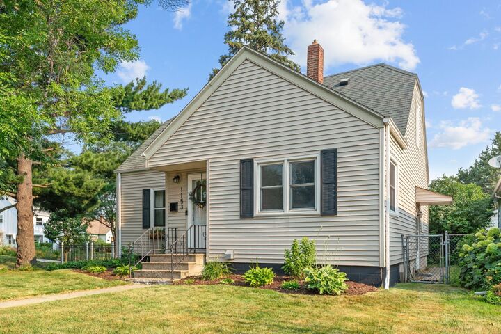 Property Photo: 1153 Idaho Avenue W MN 55108