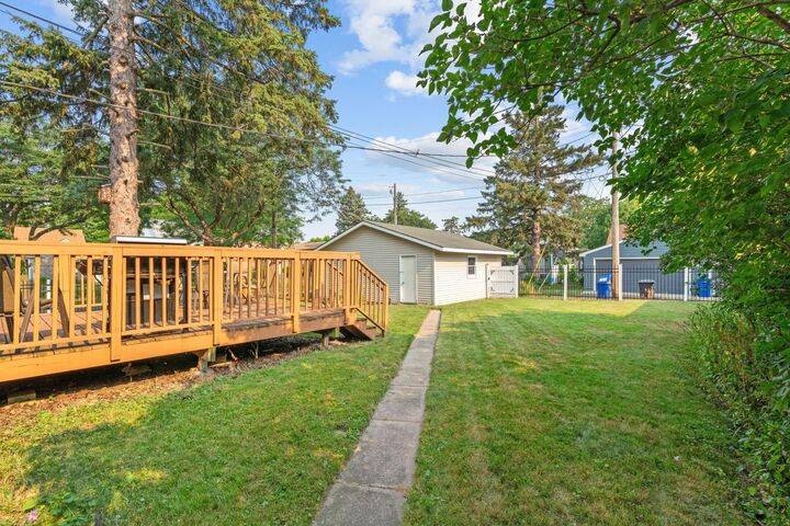 Property Photo: 1153 Idaho Avenue W MN 55108