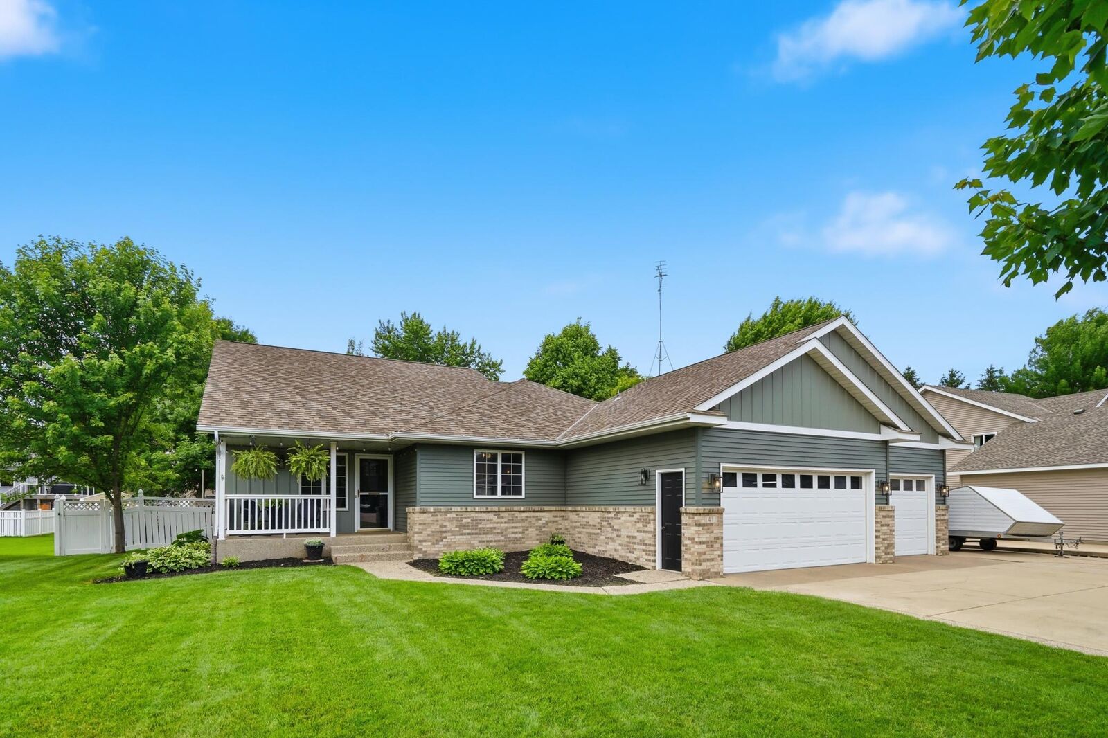 Property Photo: 1411 8th Avenue N MN 56377