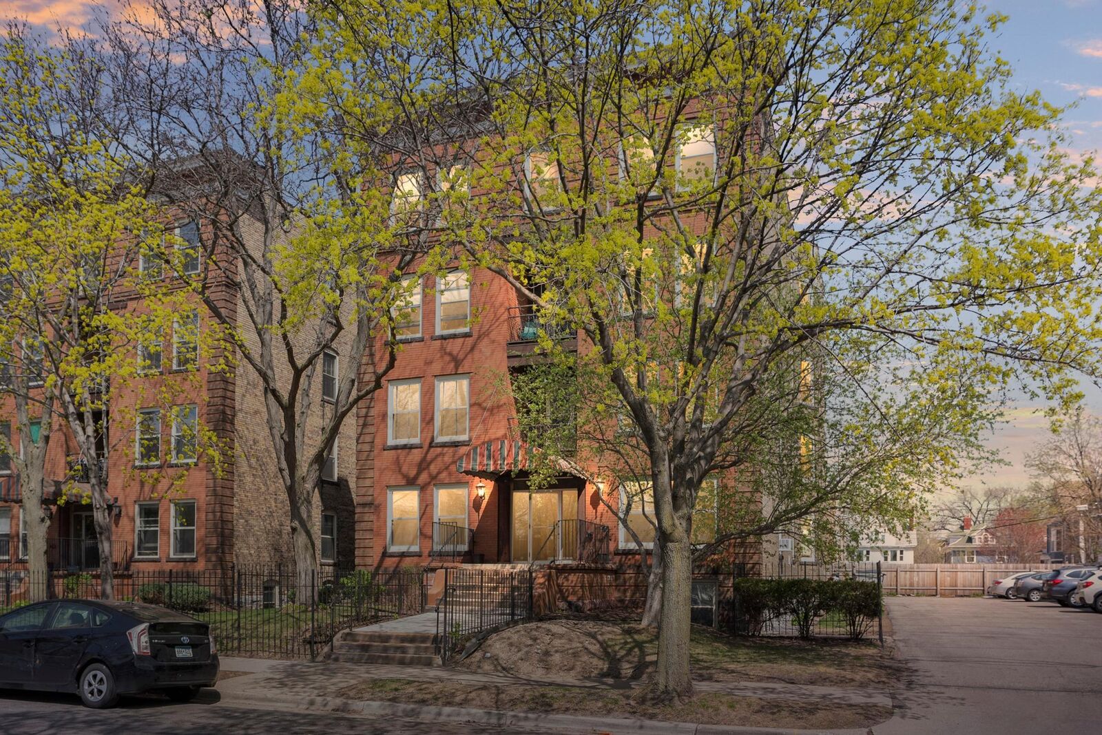 Property Photo: 2421 Emerson Avenue S 107 MN 55405