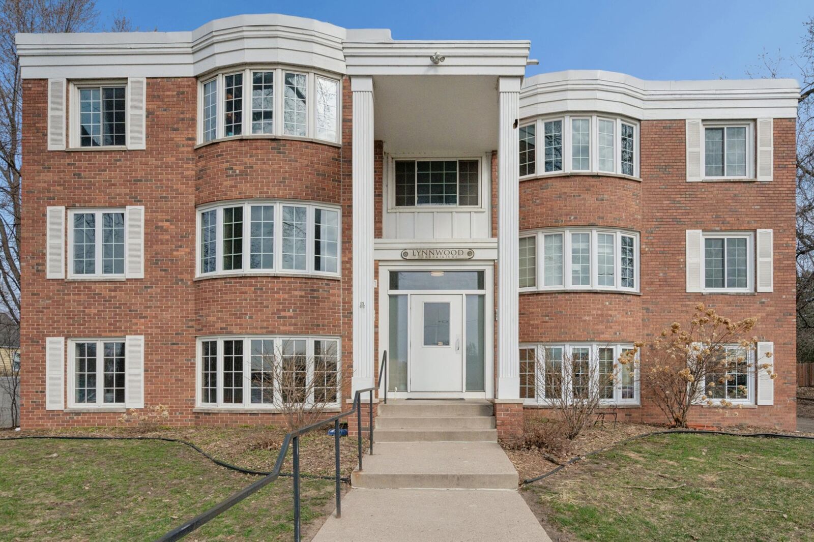 Property Photo:  4516 Highway 7 1  MN 55416 