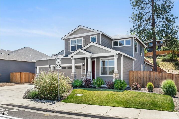 Property Photo: 314 Arrowhead Trail OR 97524