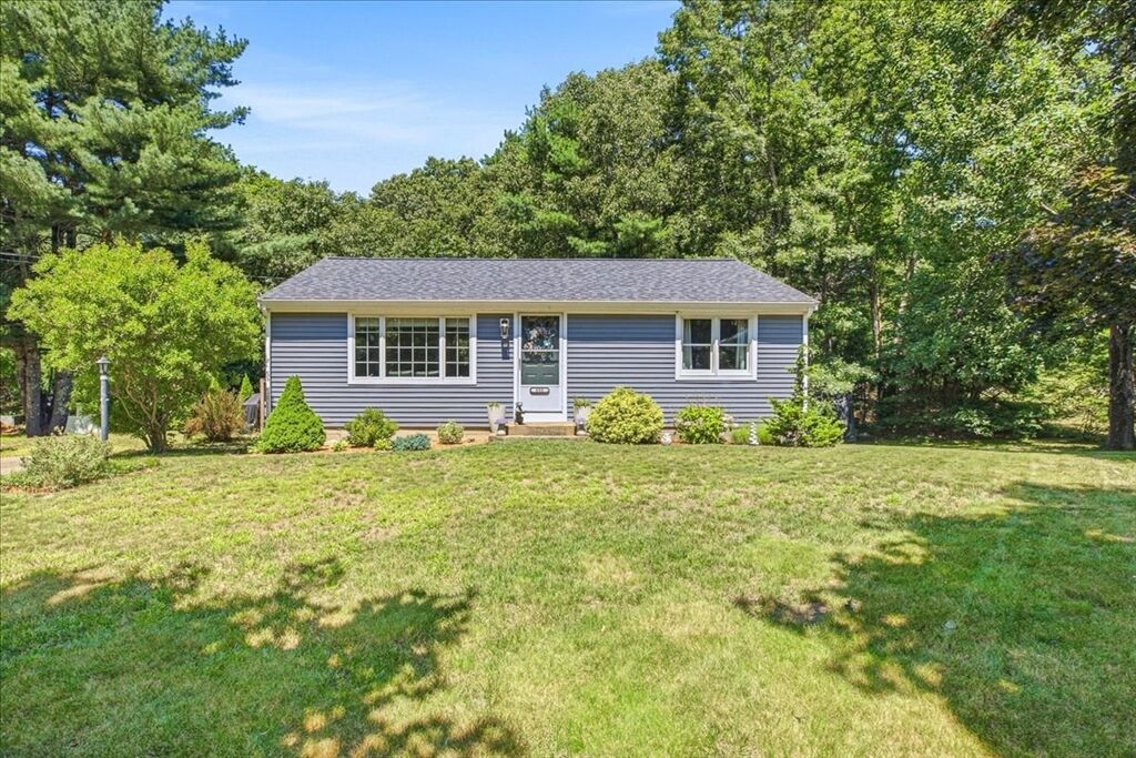 Property Photo:  688 Plymouth St  MA 02346 