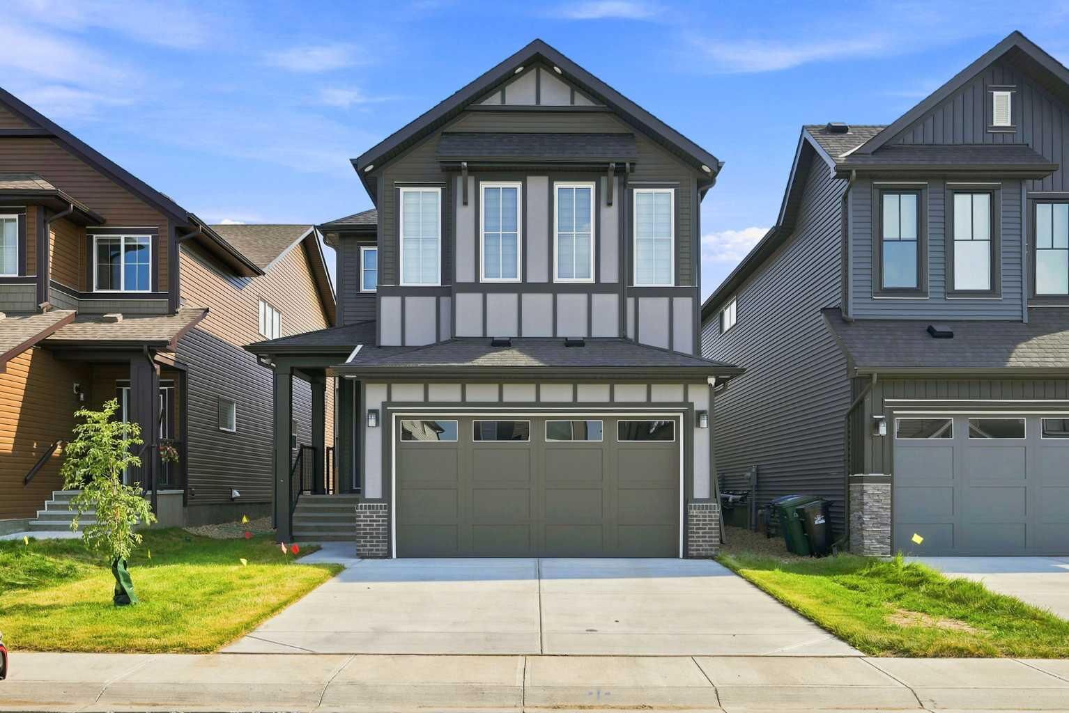 Property Photo: 945 Chinook Winds SW AB T4B 5P8