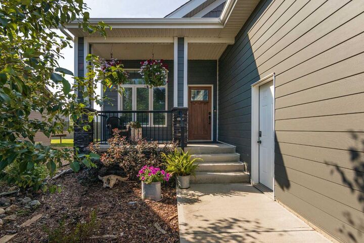 Property Photo: 2715 73 Avenue 52 AB T9V 3L8