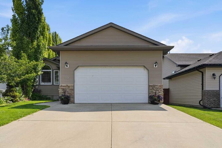 926 Ramage Crescent — photo 1