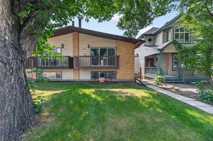 Property Photo: 723 55 Avenue SW AB T2V 0G4