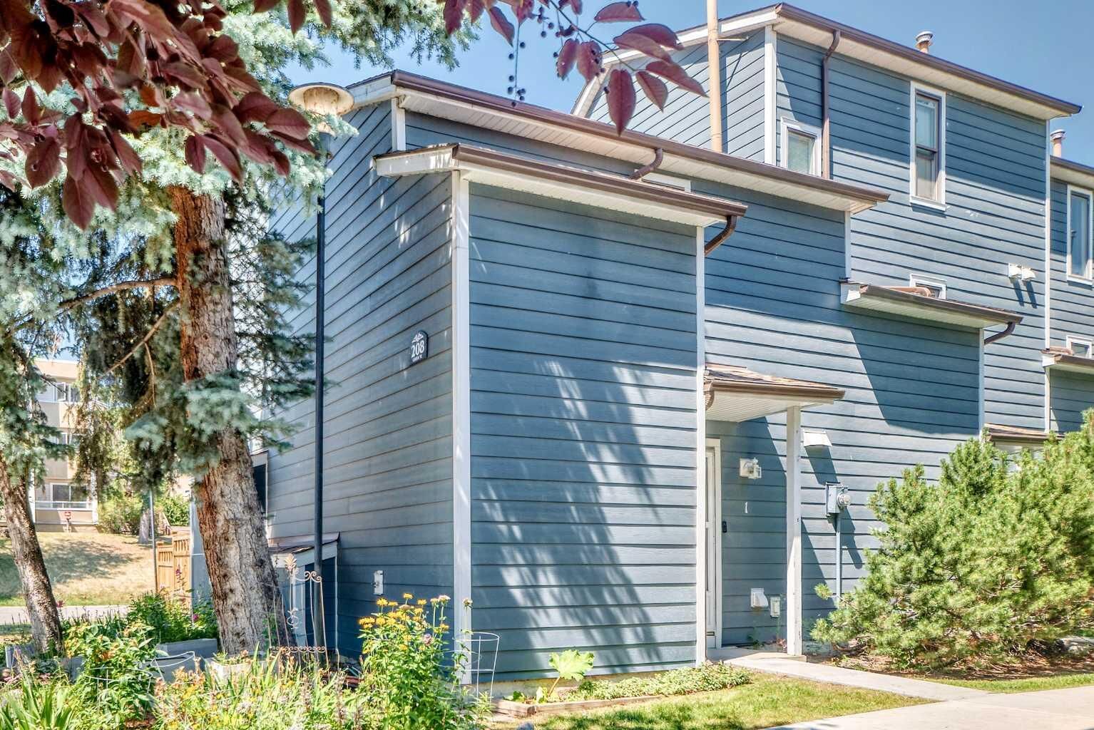 Property Photo: 208 Grier Terrace NE 1 AB T2K 5Y7