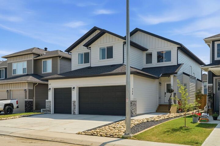Property Photo: 711 Mandalay Link AB T0M 0N0