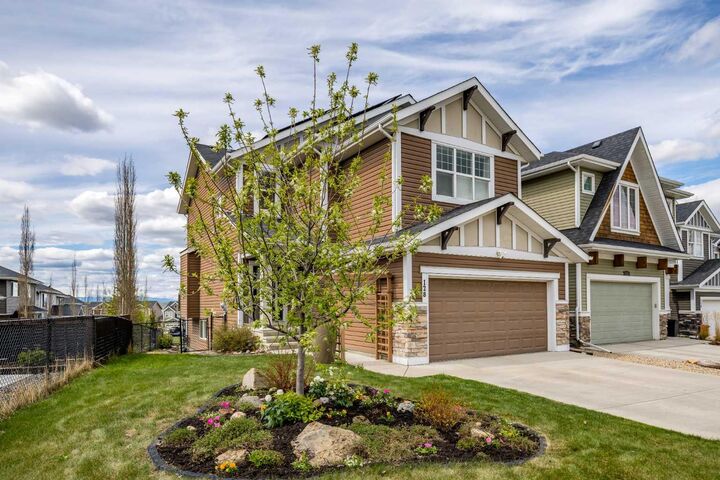 Property Photo: 128 Sunset Park AB T4C 0N5
