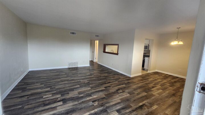Property Photo:  600 Scenic Hwy 321  FL 32503 