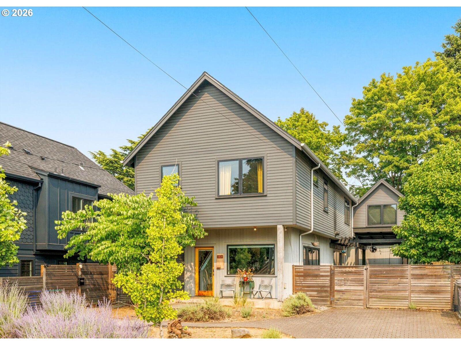 Property Photo: 5934 NE 16th Ave OR 97211