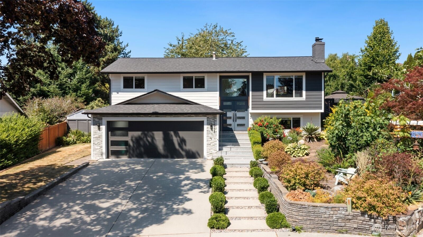 Property Photo:  12938 NE 136th Place  WA 98034 