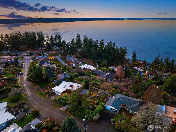 Property Photo: 2802 SW 167th Place WA 98166