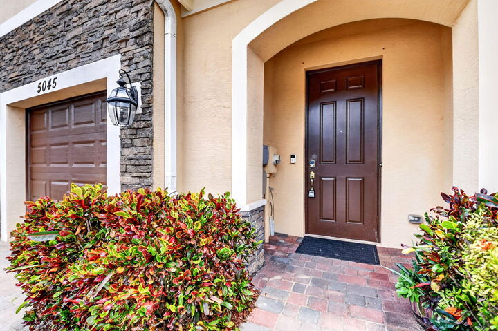 Property Photo:  5045 Ellery Terrace  FL 33417 