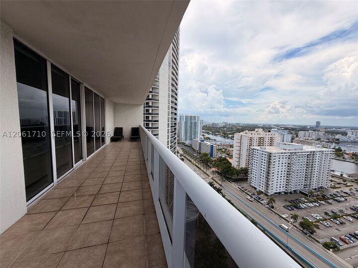 Property Photo:  1830 S Ocean Dr 2508  FL 33009 