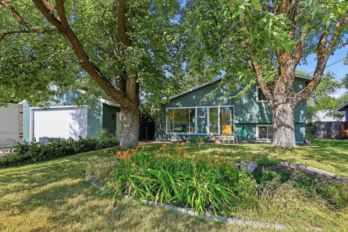 Property Photo:  5321 N Evergreen Rd  WA 99216 