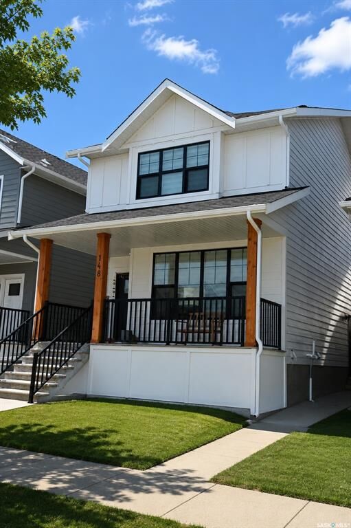 148 Rosewood Boulevard E — photo 1