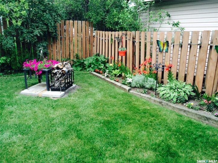 Property Photo:  836 Peters Avenue  SK S0C 2B0 