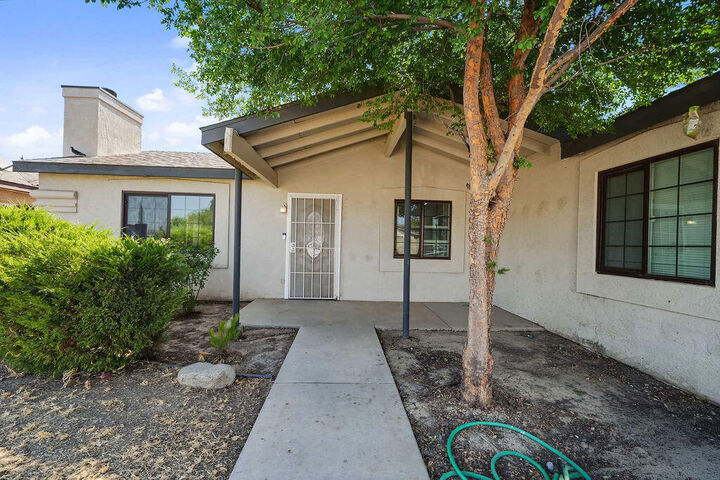 Property Photo:  315 Sowerby Village Lane  CA 93307 