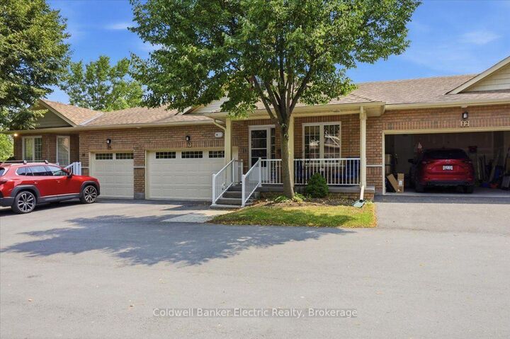 Property Photo:  877 Wentworth Street 13  ON K9J 8R7 