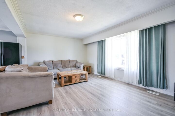 Property Photo: 3039 Poplar Road ON L9S 2J9