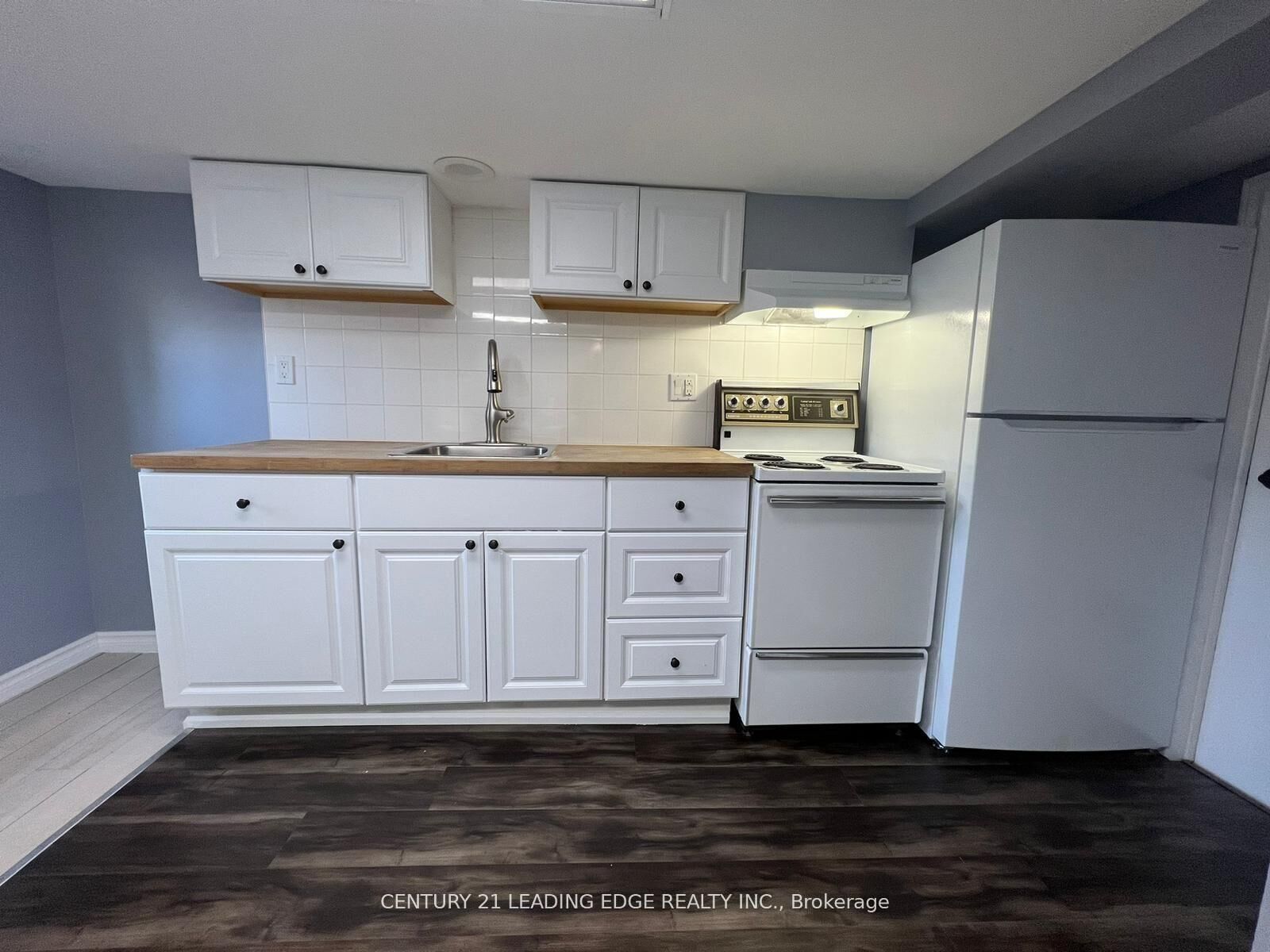 Property Photo:  497 King Street E  ON L1H 1E9 