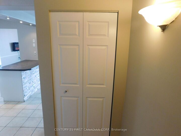 Photo de la propriété:  323 Colborne Street 2004  ON N6B 3N8 