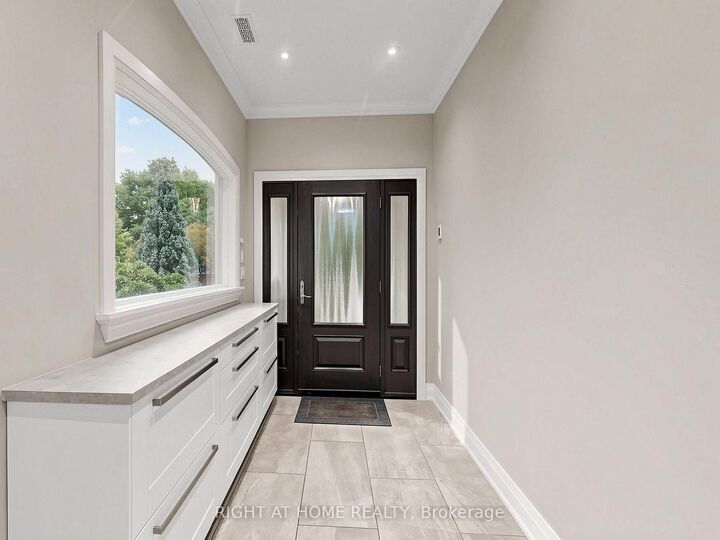 Property Photo:  67 Bonnyview Drive  ON M8Y 3G7 