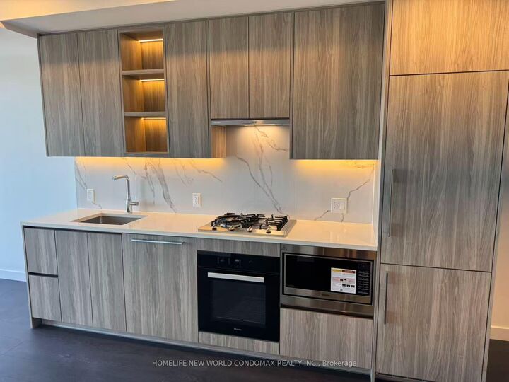Property Photo:  68 Esther Shiner Boulevard 1909  ON M2K 0J6 