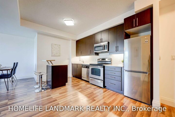 Property Photo:  222 Finch Avenue W 305  ON M2R 1M6 
