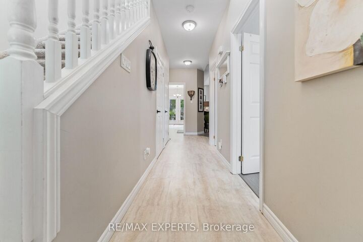 Property Photo: 608 Simcoe Street 19 ON L0S 1J0