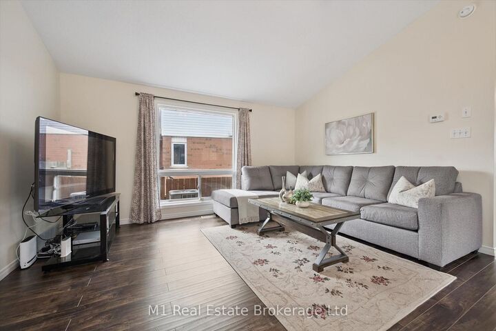 Property Photo:  72 Orchid Crescent  ON N2E 3N4 