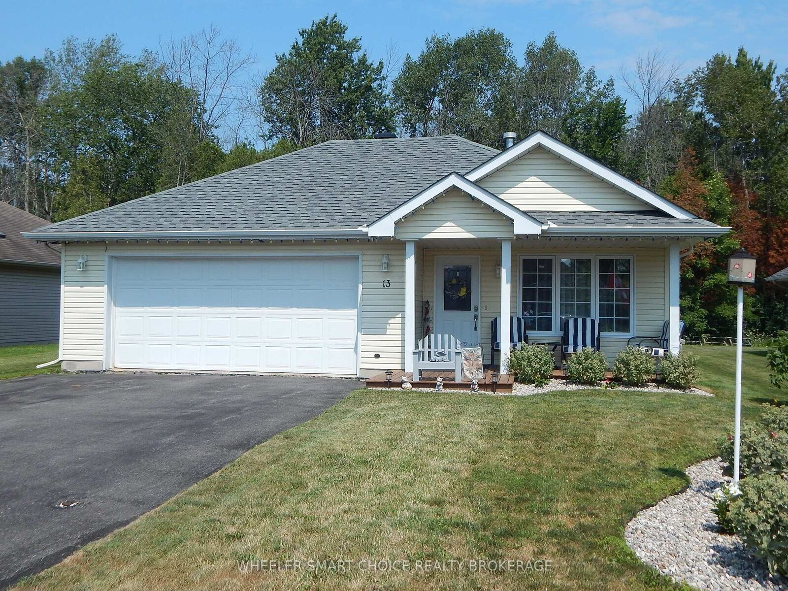Property Photo:  13 Cypress Lane  ON K0C 1M0 