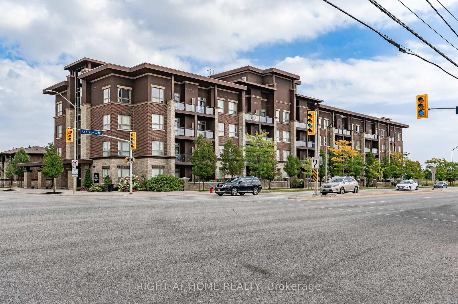 Property Photo: 5020 Corporate Drive 107 ON L7L 0H7