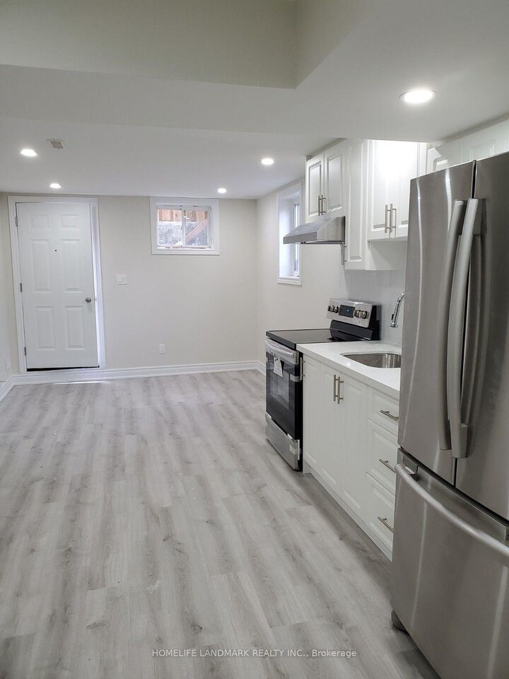 Property Photo:  