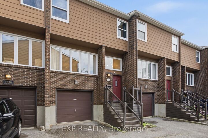 Property Photo: 2092 Eric Crescent ON K1B 4P4