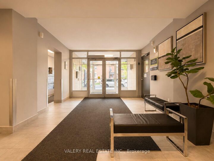 Property Photo:  324 Cambridge Street 328  ON K1R 7B5 