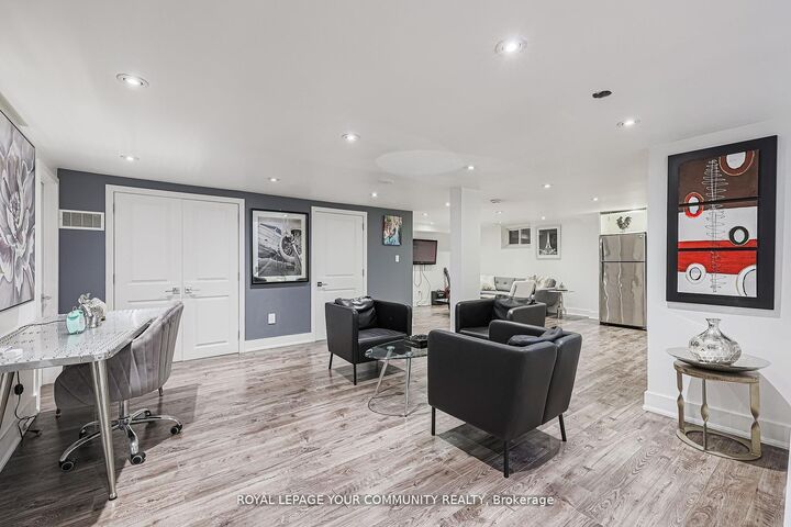 Property Photo:  52 Princeway Drive Lower  ON M1R 2W1 