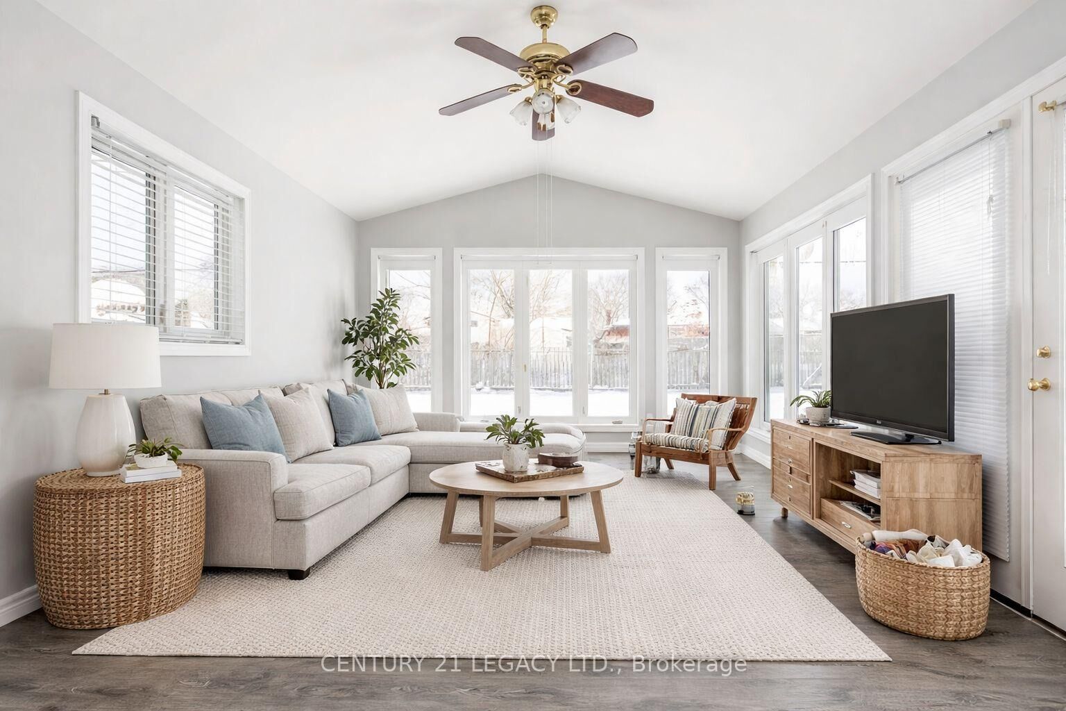 Photo de la propriété: 62 Woodelm Drive ON L2M 4N3