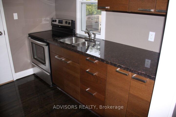 Property Photo:  3717 Lakeshore Boulevard W 5  ON M8W 1P8 