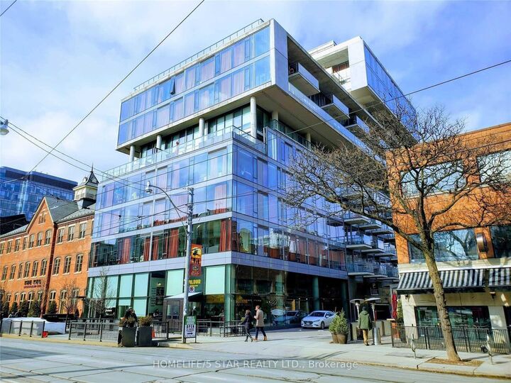 560 King Street W 618 — photo 1