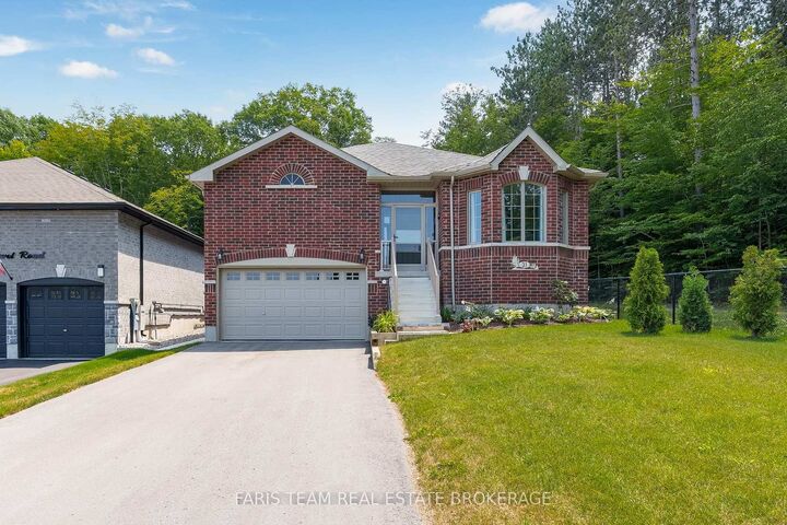 31 Revol Road — photo 1