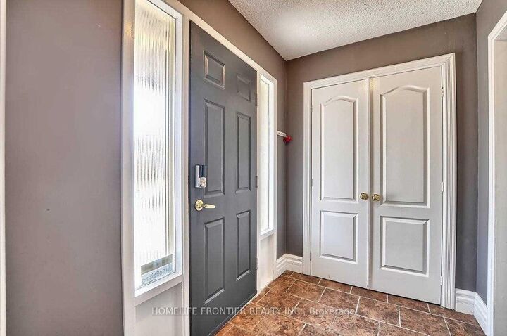 Property Photo: 44 Rutledge Avenue ON L3Y 5T4