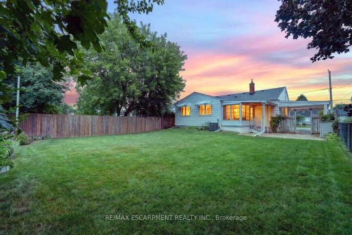 Property Photo: 23 Lakeview Avenue ON L3M 3L9